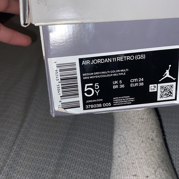 jordan 11 cool grey size 5.5 amazing condition - Picture 6 of 6